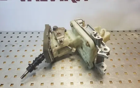 Mitsubishi Grandis Gear shifter/selector