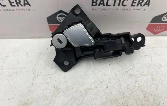 BMW 5 F10 F11 Glove box lock 1600086