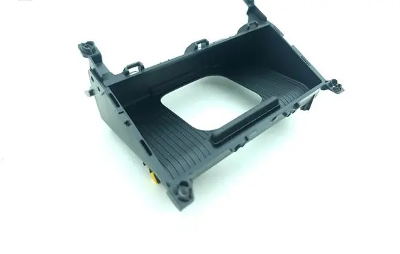 Hyundai Kona II Dashboard storage box/compartment 84673HF900