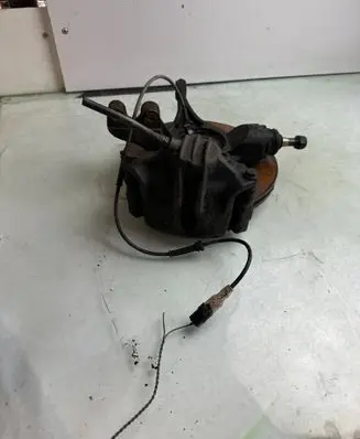 Citroen C4 I Front wheel hub spindle knuckle 5678
