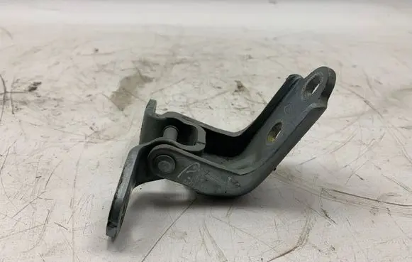 Hyundai Tucson JM Front door upper hinge