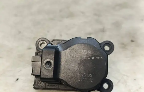 Opel Astra J Air flap motor/actuator U9518001 EAD105