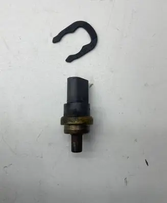 Volkswagen PASSAT B6 Coolant temperature sensor 032121142