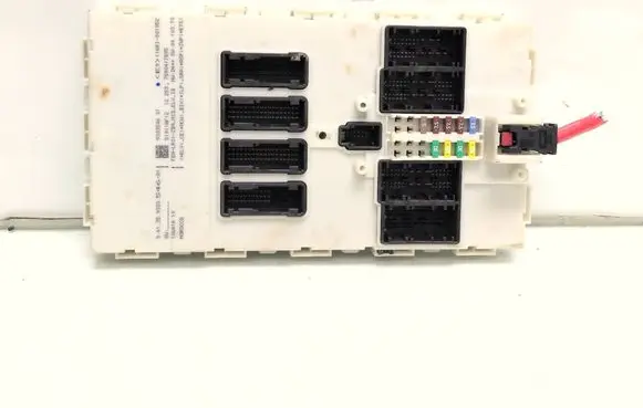 BMW 1 F20 F21 Fuse module 9303546 61359303546