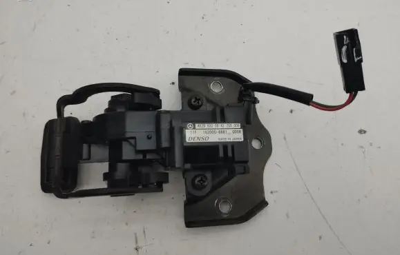 Mercedes-Benz Vito Viano W639 Vent window/glass motor A6398200042
