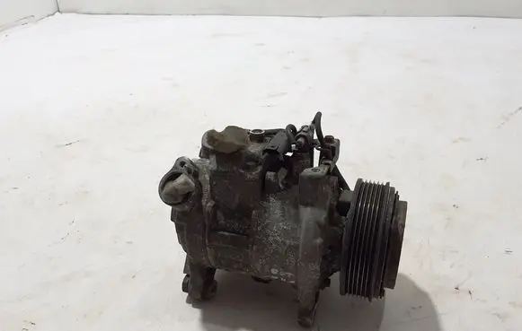 BMW 5 F10 F11 Air conditioning (A/C) compressor (pump) 9225703