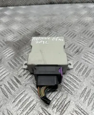 Toyota Avensis T250 Window wiper relay 150696