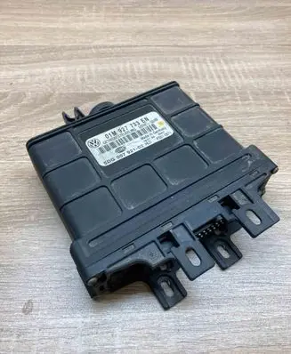 Volkswagen Golf III Engine control unit/module ECU 01M927733EN 5DG007921