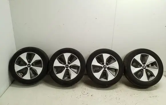Hyundai Ioniq R16 alloy rim 