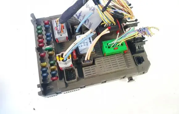 Peugeot 807 Fuse box set 9651938180