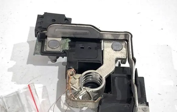 Mercedes-Benz C W205 Positive cable (battery) A2469069600