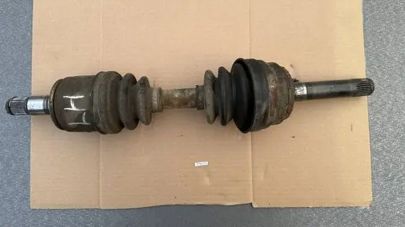 Mitsubishi Pajero Front driveshaft MB620329 MB620330
