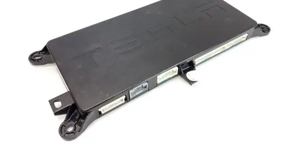 Tesla Model X Door control unit/module 104390010D 0317BL0019670