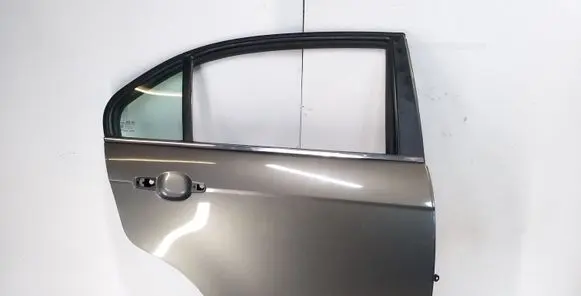 Chevrolet Epica Rear door