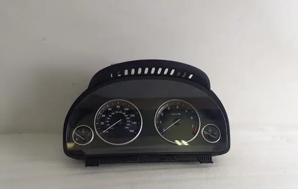 Speedometer (instrument cluster)