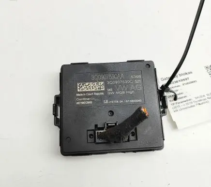 Skoda Superb B8 (3V) Gateway control module 3Q0907530AA 3Q0907530C