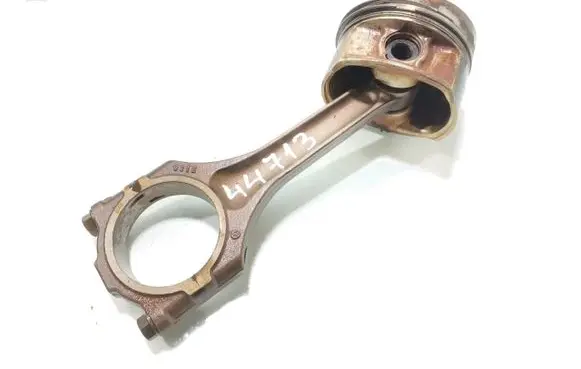 Volkswagen Touareg I Piston with connecting rod 