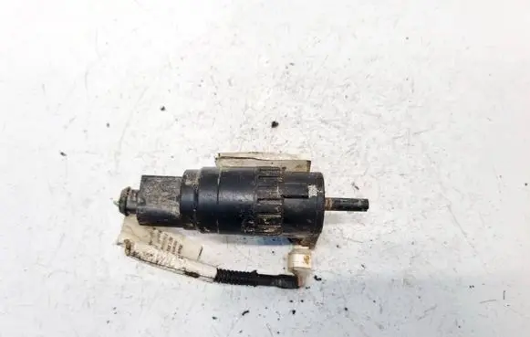 Audi Q3 8U Windscreen/windshield washer pump 1K6955651