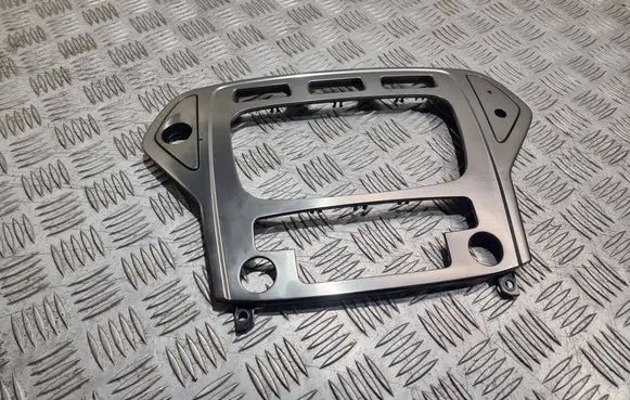 Ford Mondeo MK IV Radio/GPS head unit trim 7s7118522
