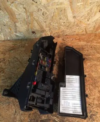 Volvo S60 Fuse box set 000925140636 9452993 518322110