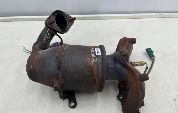 Mazda 2 Exhaust manifold 2s66-9431-01 4s61-5g232-ka 1437489
