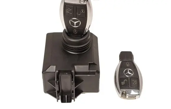 Mercedes-Benz E W212 Ignition lock 2129055800 202511171227