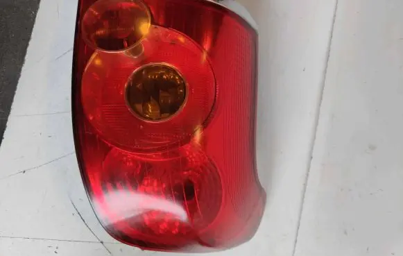 Toyota Avensis T250 Rear/tail lights RS102