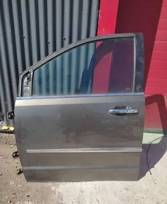 Chrysler Grand Voyager V Front door
