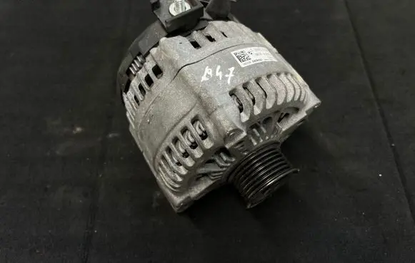 BMW 4 F36 Gran coupe Generator/alternator 764681405 7646814 1042106983
