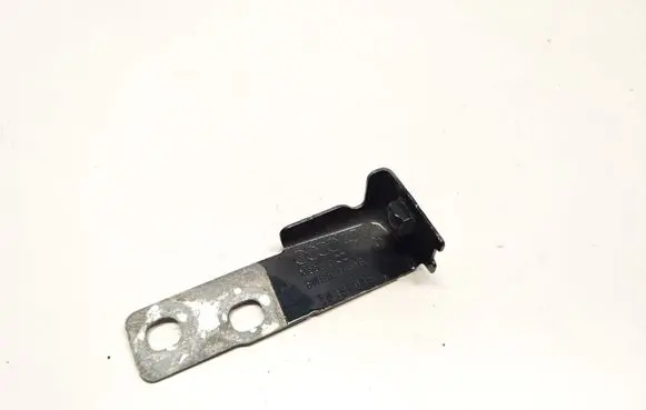 Fender mounting bracket