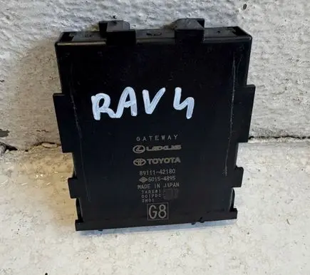 Toyota RAV 4 (XA50) Gateway control module 8911142180