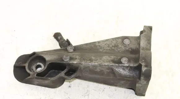 BMW 5 E60 E61 Engine mounting bracket 6763218