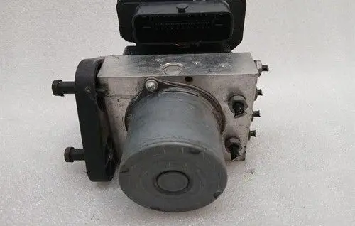 Mercedes-Benz C W205 ABS Pump A2054310600
