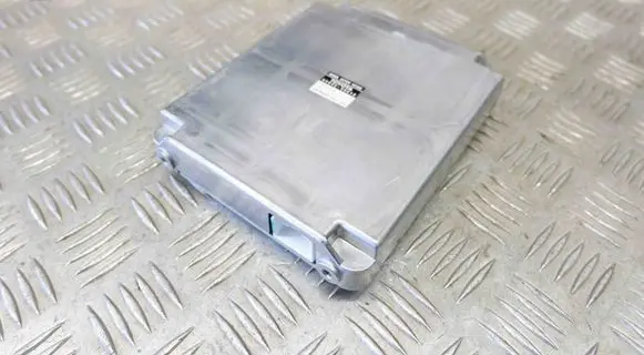 Lexus RX 330 - 350 - 400H Battery control module 4690000112 8989248010