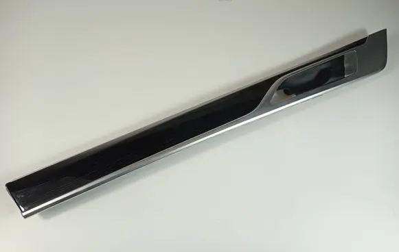 BMW 7 G11 G12 Front door trim bar 7851831 E4P215 09511522016
