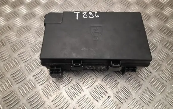 Jeep Grand Cherokee Fuse box set P68320919AB