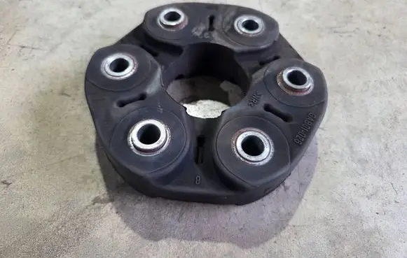 BMW 6 F06 Gran coupe Rear prop shaft donut coupling/joint GAB01026