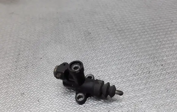 Subaru Legacy Clutch slave cylinder 