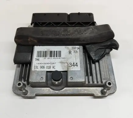 Audi A5 8T 8F Engine control unit/module 03L906018AC 1039S55093