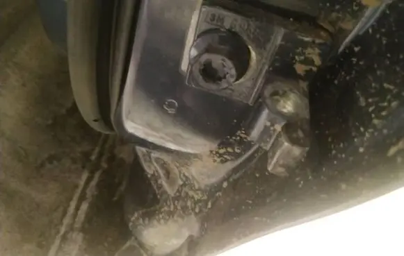 Jeep Renegade Front door upper hinge