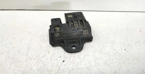 BMW 1 F20 F21 Glow plug pre-heat relay 8570087
