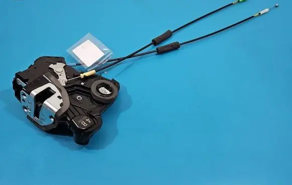 Lexus CT 200H Front door lock IMPRK1522933