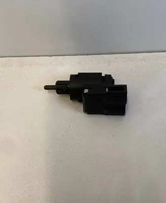 Audi A4 S4 B7 8E 8H Brake pedal sensor switch 6Q0945511