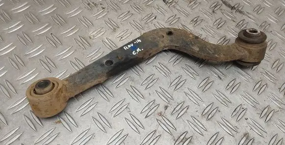 Toyota RAV 4 (XA40) Rear control arm
