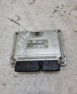 Volkswagen PASSAT B5 Engine control unit/module 038906019AJ