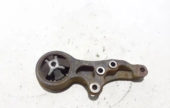 Volvo C30 Engine mount bracket 31262165