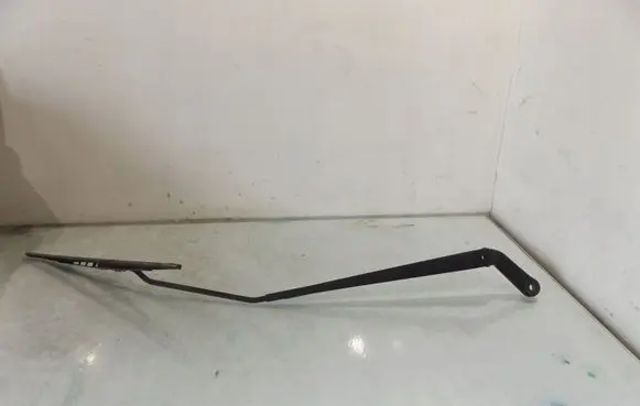 Peugeot 206+ Front wiper blade arm