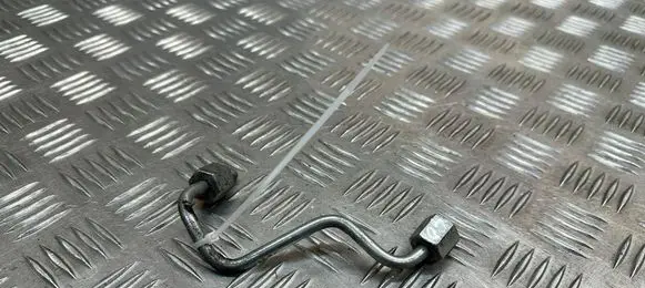 Audi Q5 SQ5 8R Fuel injector supply line/pipe 