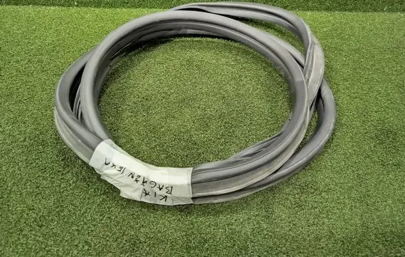 KIA Ceed Trunk rubber seal (body) 