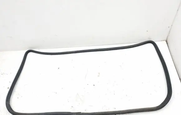 BMW 7 E32 Seal rubber (tailgate) 51711908443 11908443